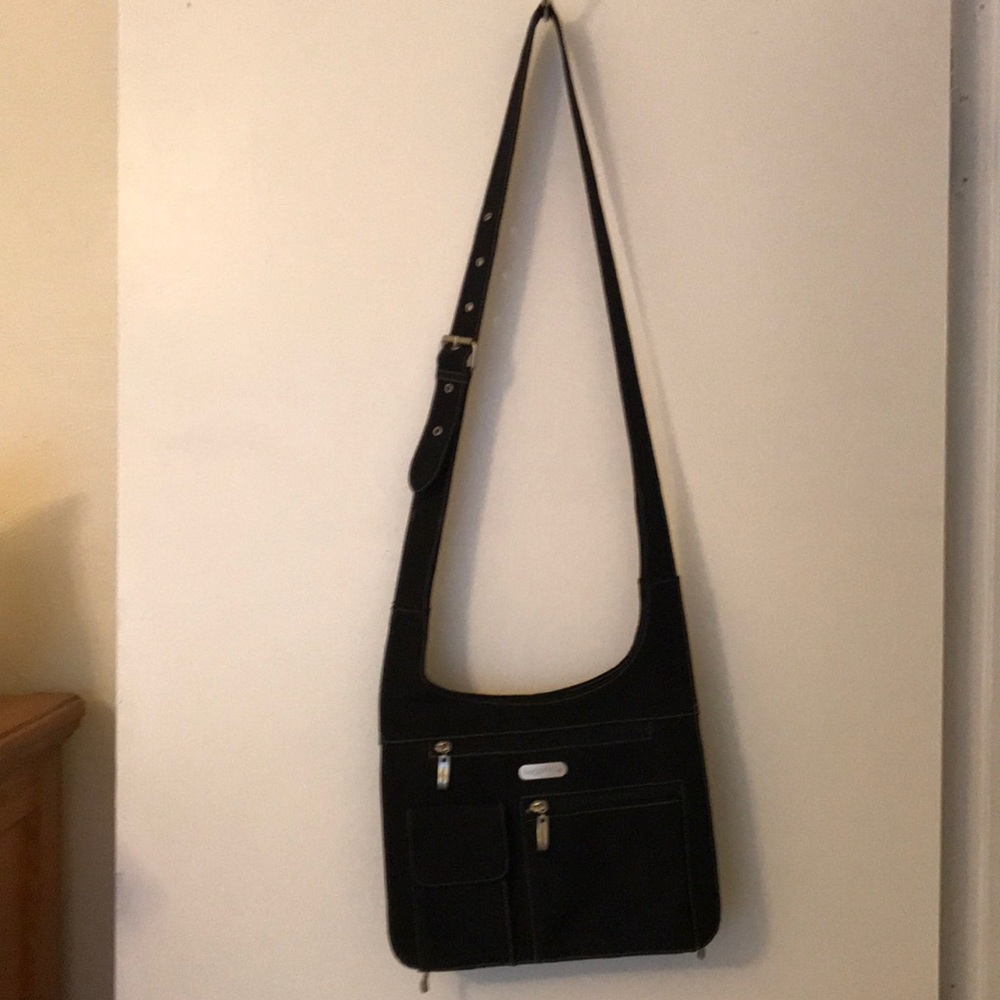Black baggallini crossbody purse